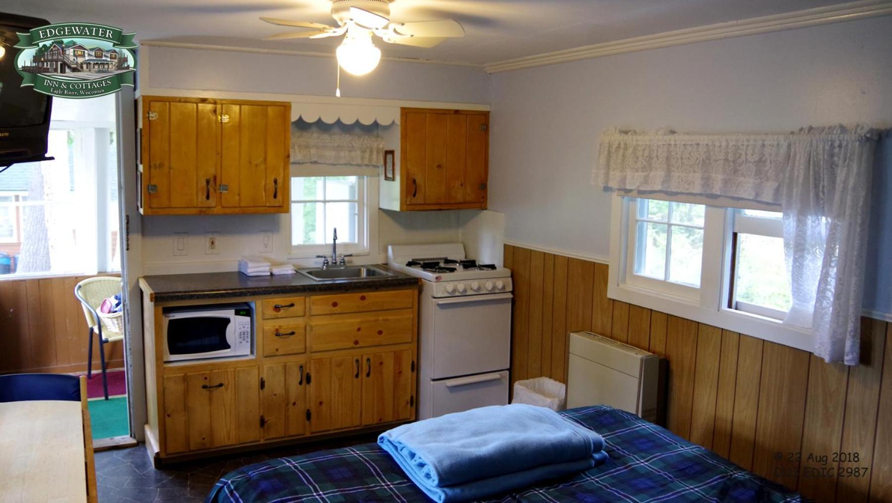 Edgewater Inn & Cottages Eagle River Habitación foto