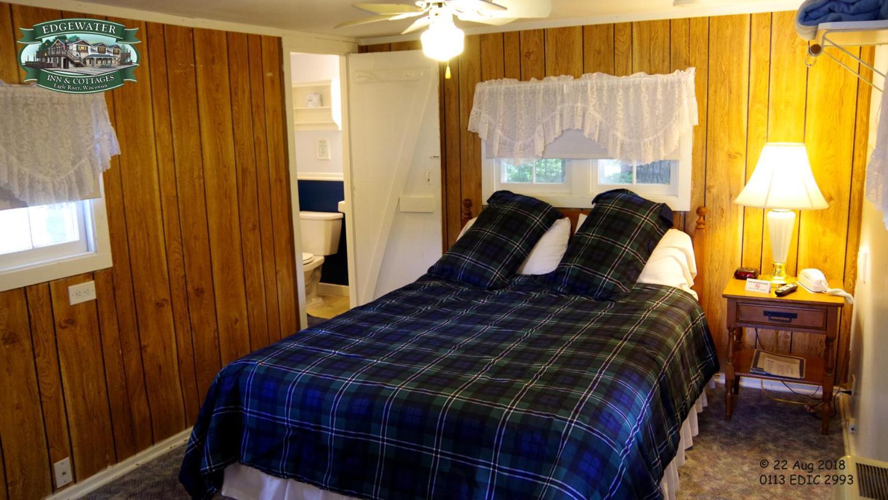 Edgewater Inn & Cottages Eagle River Habitación foto